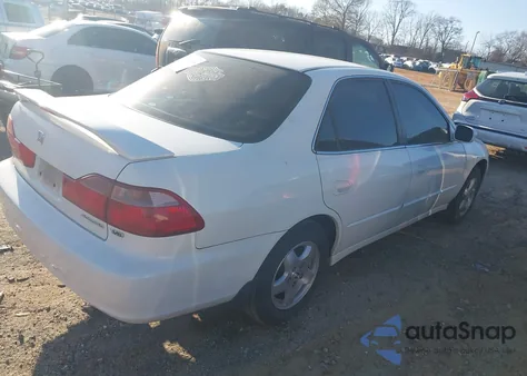 2000 Honda Accord 3.0 Ex from USA, damaged, VIN 1HGCG1658YA070015